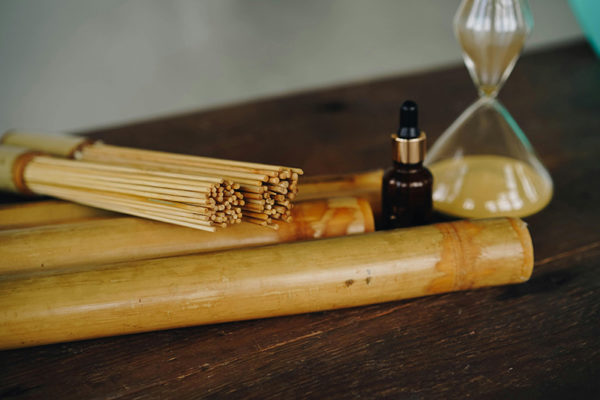 Bamboo and poultice massage